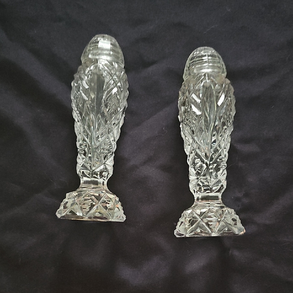 Vintage Bohemia Crystal Salt And Pepper Shakers - Picture 4 of 4